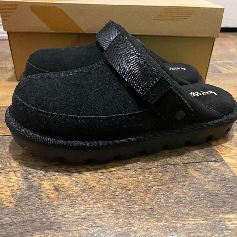Kookaburra by UGG Black Suede women Tizzy Clog